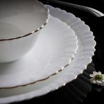 سرویس غذا خوری 25 پارچه اوپال هومیت طرح خط طلا گرد پیچ